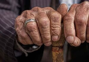 عکس خبري -فقر در سالمندان ? برابر ساير رده‌هاي سني است