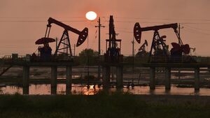 عکس خبري -رکوردزني دوباره بهاي نفت در بازار‌هاي جهاني
