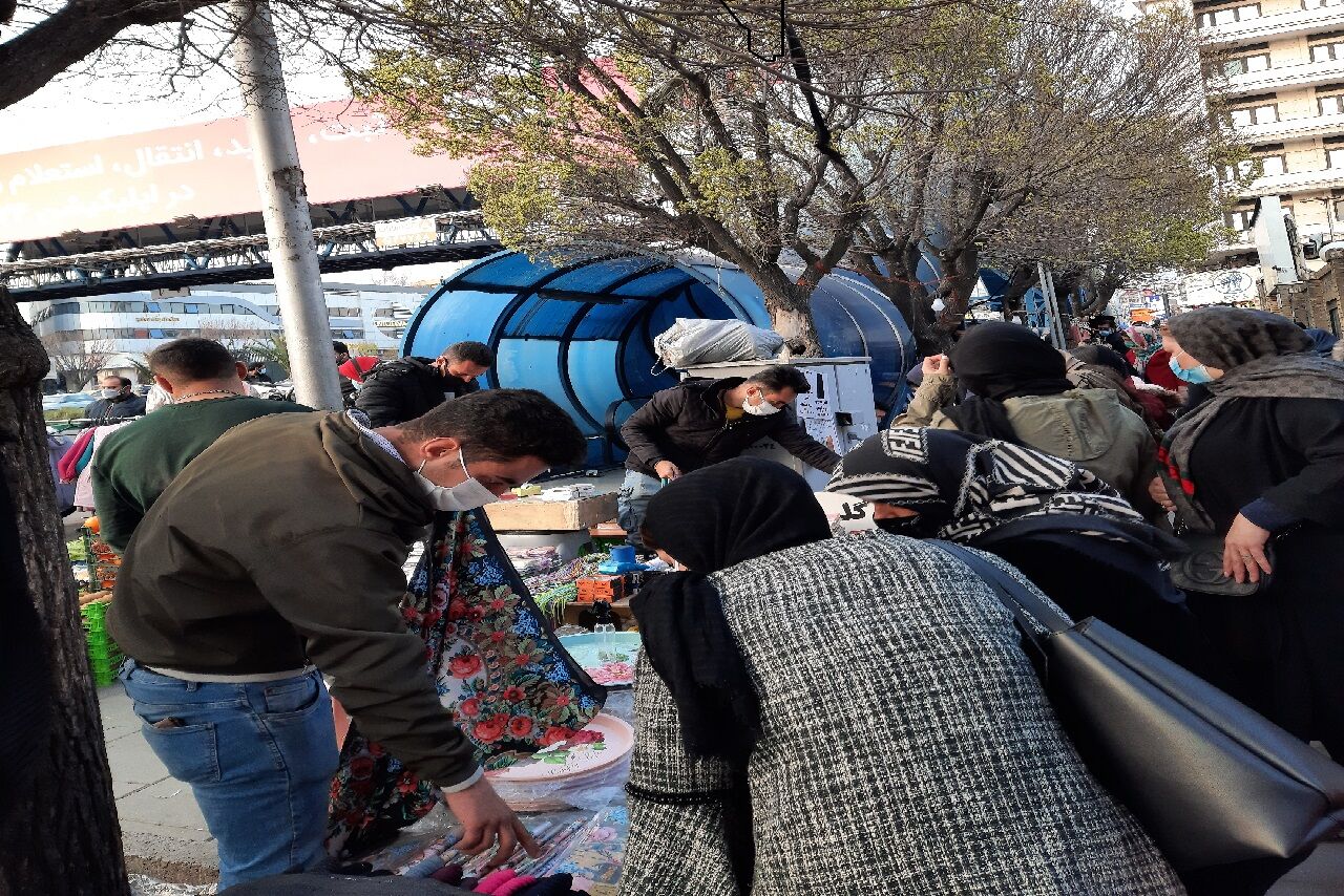 شهرداري تهران: کرامت دستفروشان مورد تاکيد است