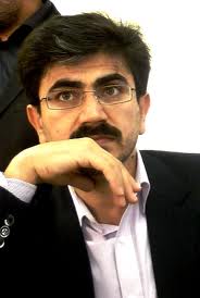 عکس خبري -صدر: اقتصاد کشور وارونه اداره مي شود