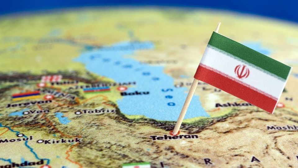 عکس خبري -دولت سيزدهم و سياست نگاه به شرق