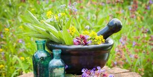 عکس خبري -تاييديه وزارت بهداشت براي استفاده از طب ايراني